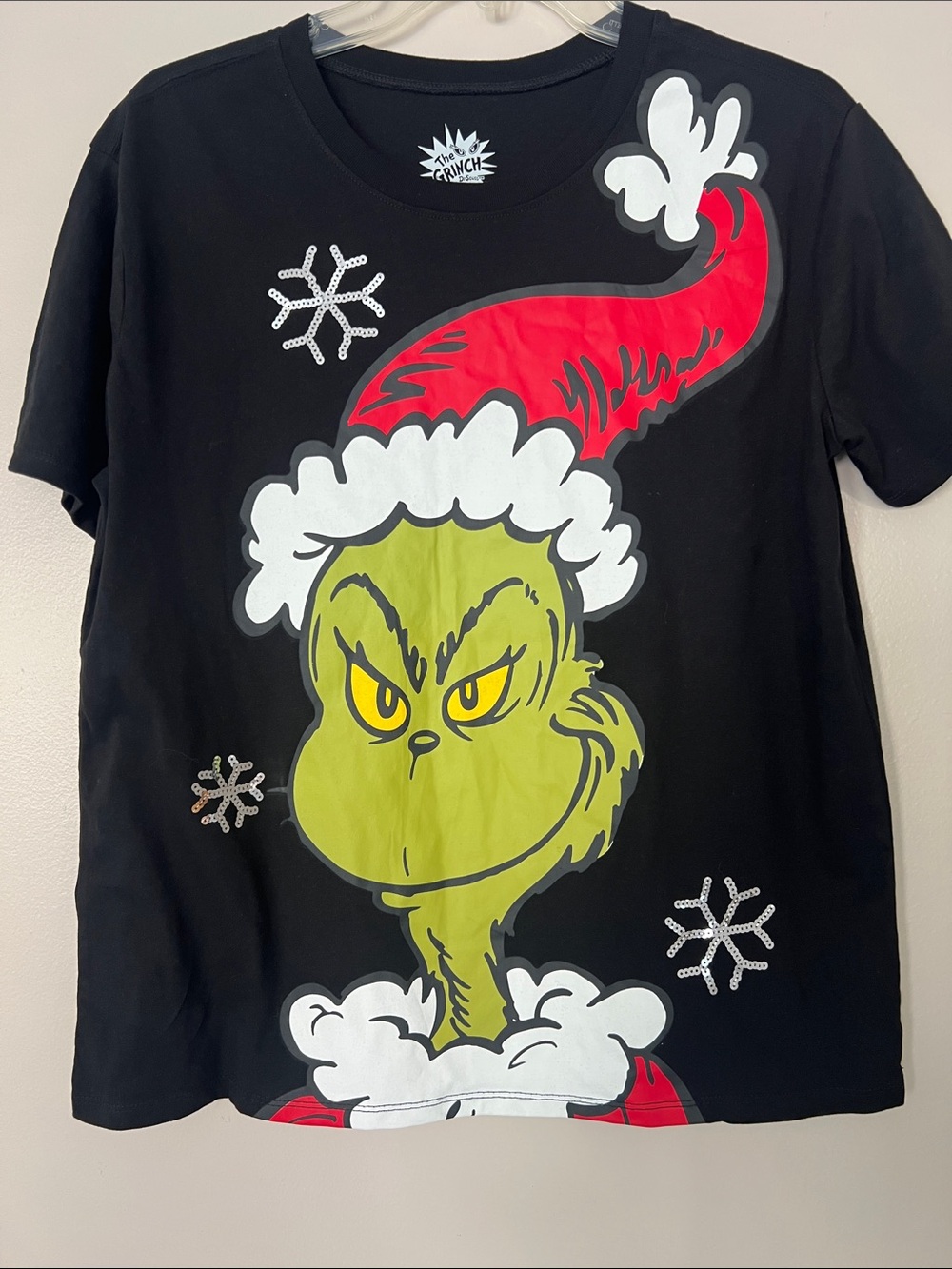 Grinch Santa Hat Graphic Tee - Black